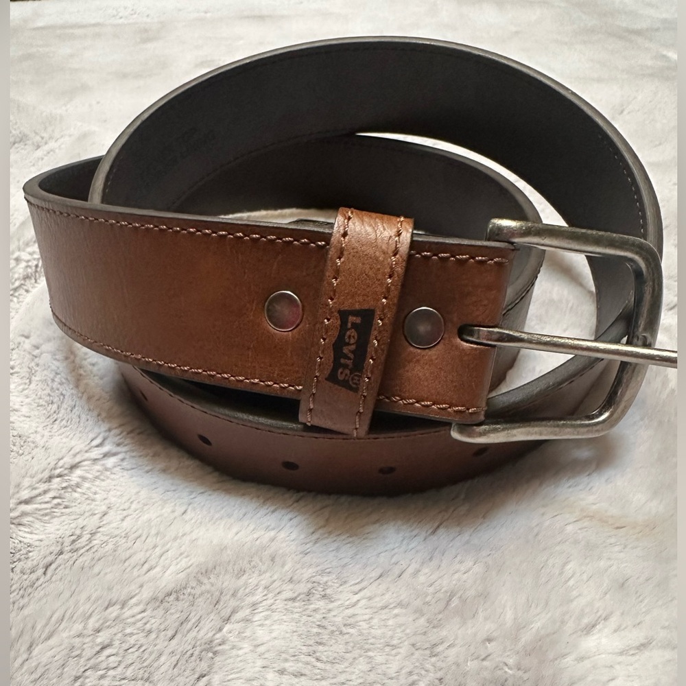 NWT Levi's Brown Leather Belt with Silver Buckle